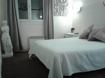 De La Hotel