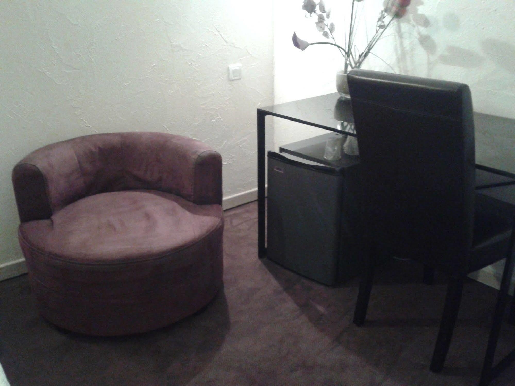 De La Hotel
